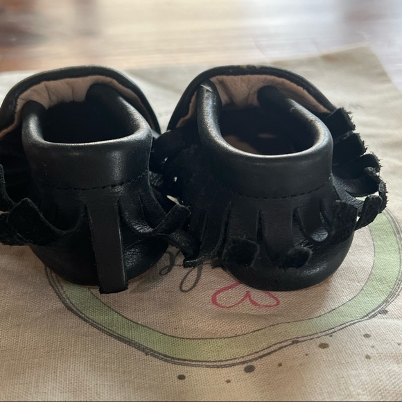 Little love bug moccasins - Picture 2 of 4